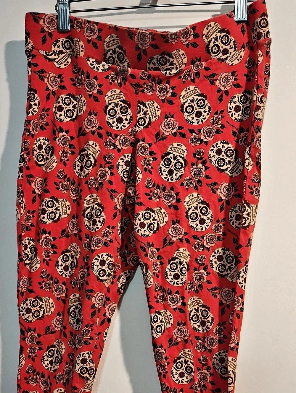 TORRID Floral Leggings in Orange & Black